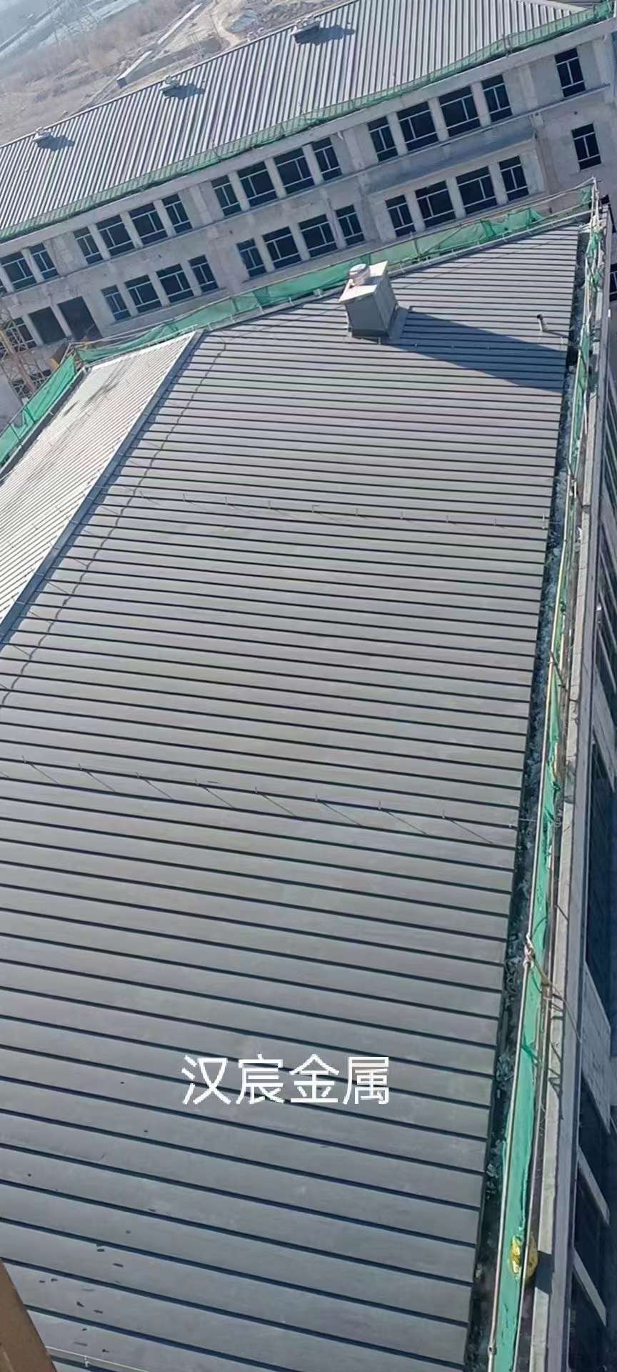 西宁市湟中区多巴第二高级中学教学楼 及实验楼铝镁锰金属屋面建设项目